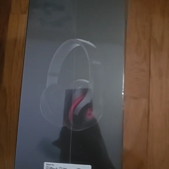 Beats Studio 2 Wired Noise-Canceling Headphones - New In Sealed Box - DR DRE - Picture 4 of 5